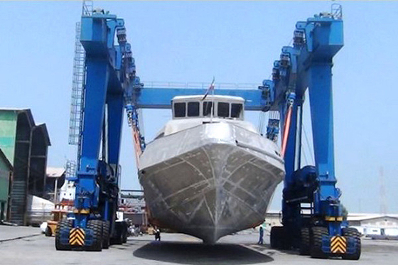 Heavy Duty Double Girder Gantry Crane For Boat And Yacht Handling