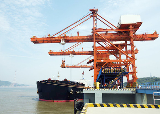 Professional Grab Type Ship Unloader Crane , Ship To Shore Container Cranes