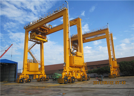 Double Girder Rubber Tyred Port Gantry Crane For Unloading Containers